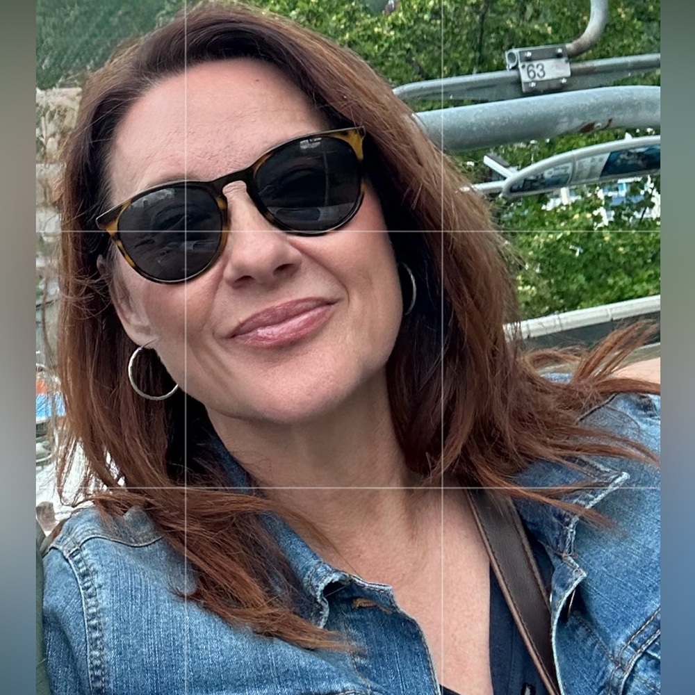 Meet your Posher, Lisa